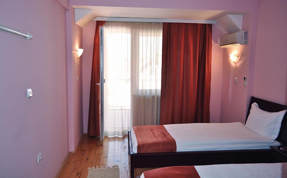 Hotel Satelit Kumanovo Exterior foto